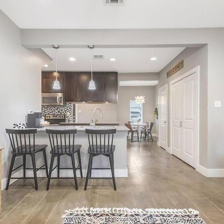 Cozy 2 Bed Townhome Near The Hospital Lafayette Exteriér fotografie